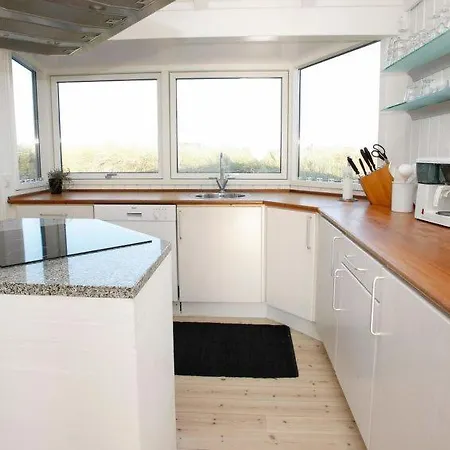 Sleeps 8 Pool Wifi Renden