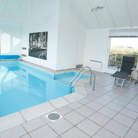 度假居 Sleeps 8 Pool Wifi